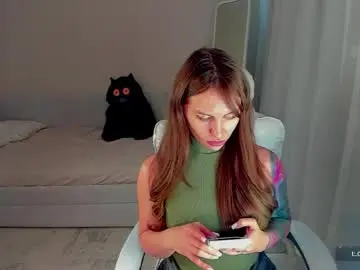 Mili_milash  live sex cam