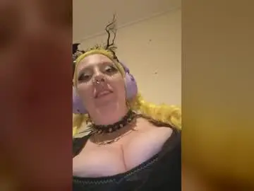 Sexyemoprincess  live sex cam
