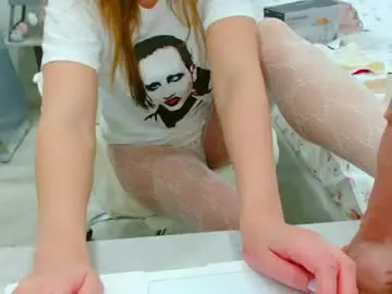 Evelove33  live sex cam