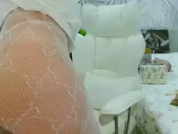 Evelove33  live sex cam
