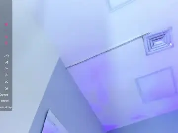 Karolinmonroe  live sex cam