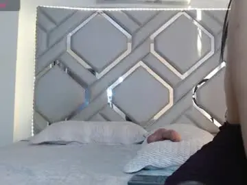 Miiafire  live sex cam
