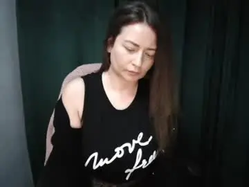 Norasexymilf  live sex cam