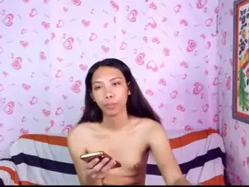 Queen_gia  live sex cam