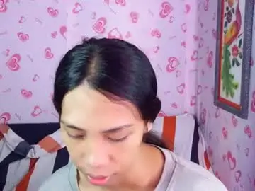 Queen_gia  live sex cam