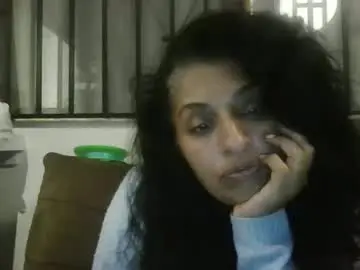 Randomgirlonsofa  live sex cam