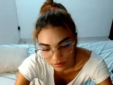 Raya_velvet  live sex cam
