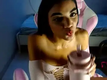 Raya_velvet  live sex cam