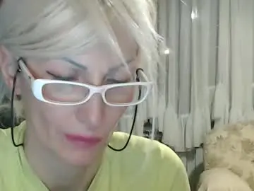 Sexyeni  live sex cam