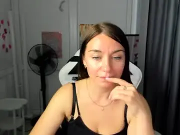Elegantmystery  live sex cam