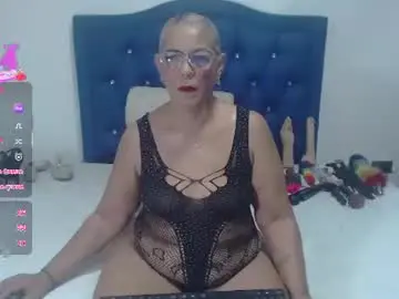 Maturelily2026  live sex cam