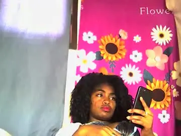 Mayajadorelie  live sex cam