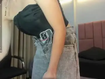 Miacarperrlux  live sex cam
