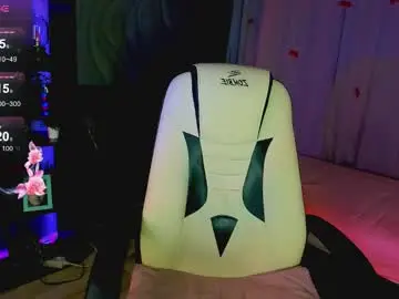 Mistyloviaa  live sex cam