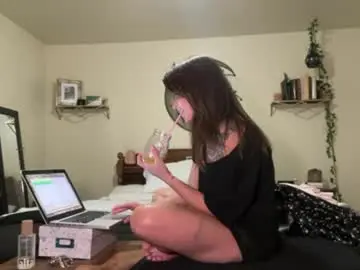 Nakedmiseryog  live sex cam