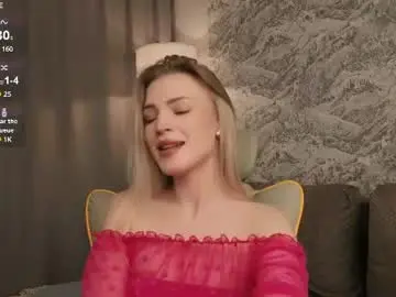 Reversetypolly  live sex cam
