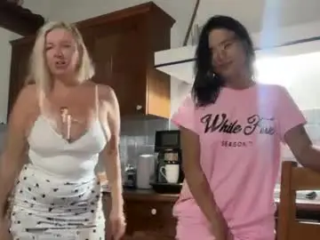 Tunderose  live sex cam