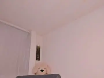 Desty_y  live sex cam