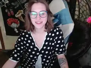 Greenwitch9  live sex cam