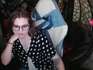 Greenwitch9  live sex cam