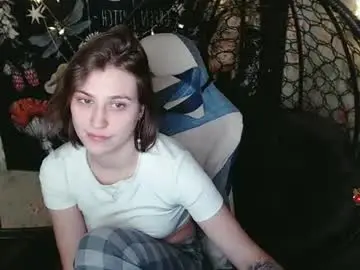 Greenwitch9  live sex cam