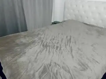 Hotmorenaxxx  live sex cam