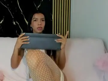 Kira_queeen  live sex cam