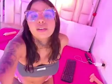 Lunarosse18  live sex cam
