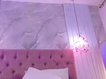 Lunarosse18  live sex cam