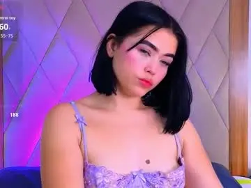 Miamoretti7  live sex cam