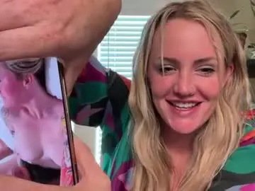 Soakingumbrella  live sex cam