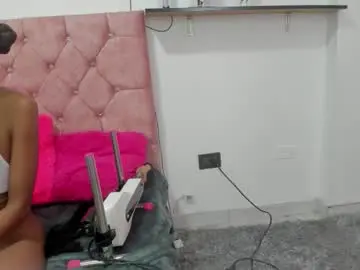 Thianahorny  live sex cam