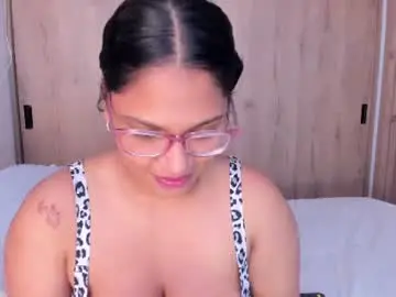 Vickyy30_  live sex cam