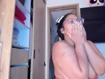 Vickyy30_  live sex cam