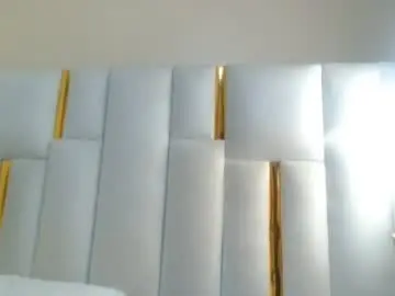 Busty_mellons69  live sex cam