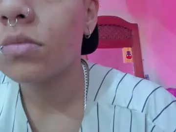 Emma_and_thom  live sex cam