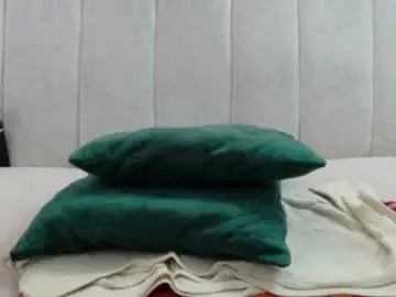 Feelina_firesoul  live sex cam