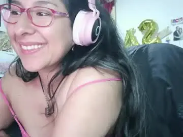 Foxymalish  live sex cam