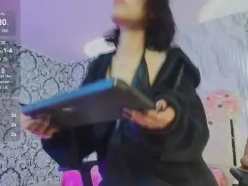 Issa_tay1  live sex cam