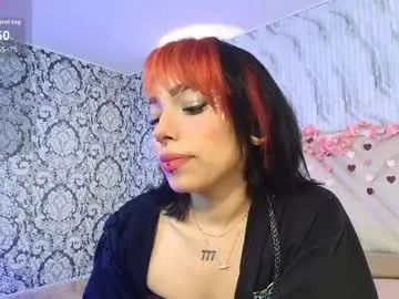 Issa_tay1  live sex cam