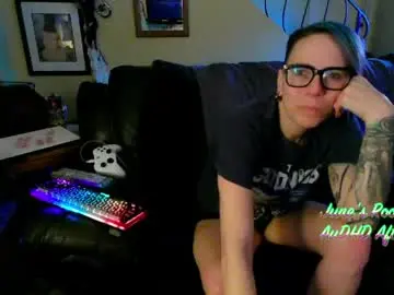 Juneafterhours  live sex cam