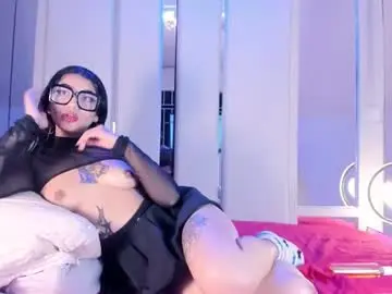 Lunarethvoss  live sex cam