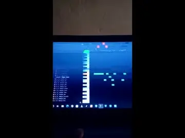 Yoboyer4  live sex cam
