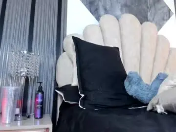 1naughty_milf  live sex cam