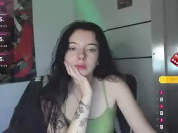 Calmlilly  live sex cam