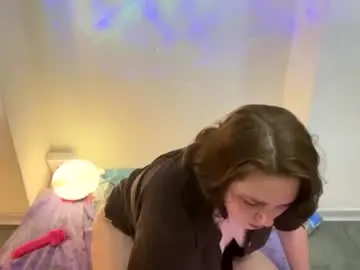 Charlinbraun  live sex cam