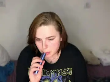 Charlinbraun  live sex cam