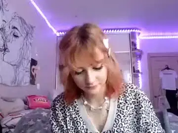 Dinadollins  live sex cam