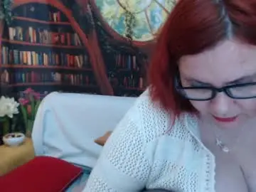 Dyannelovee  live sex cam
