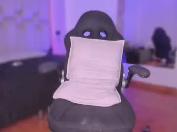 Emmily_savage  live sex cam